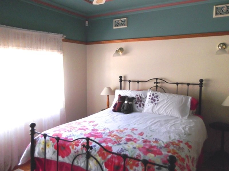 2 Don Street, Reservoir VIC 3073