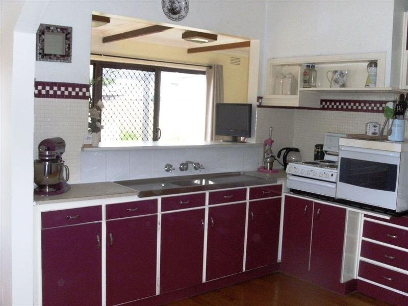 1 Dumbarton Street, Reservoir VIC 3073