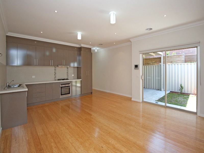 17 Wright Street, Reservoir VIC 3073