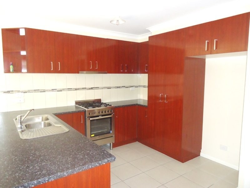 2/35 Clements Grove, Reservoir VIC 3073