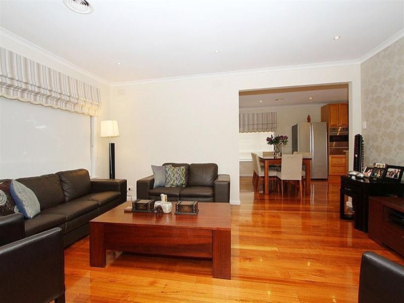 37 Wilson Blvd, Reservoir VIC 3073