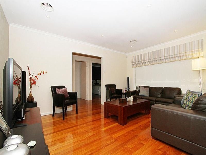 37 Wilson Blvd, Reservoir VIC 3073