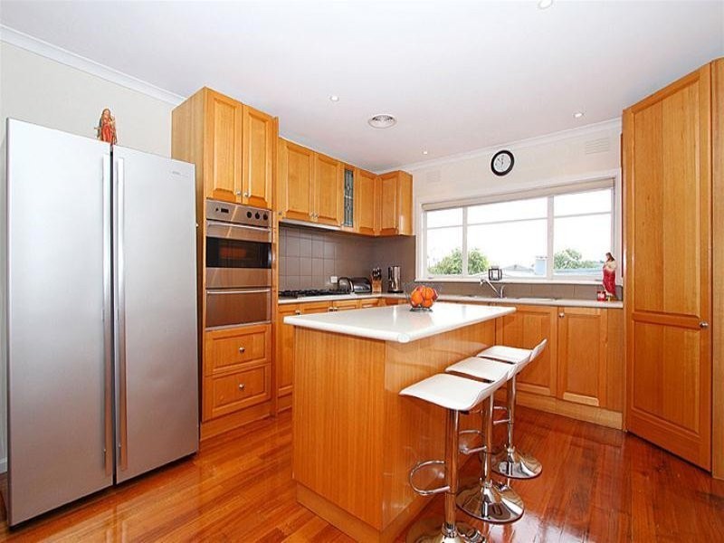 37 Wilson Blvd, Reservoir VIC 3073