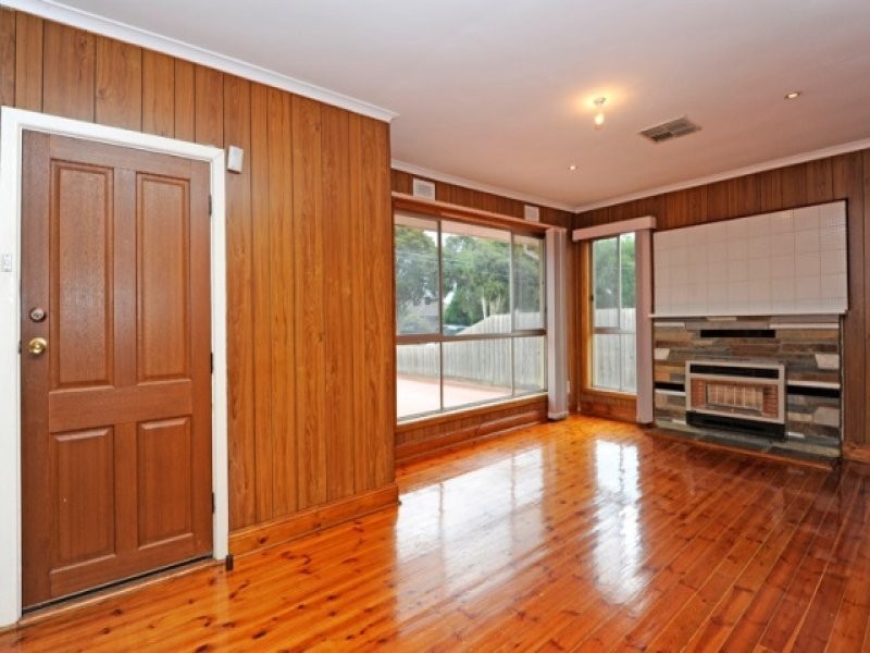 20 Winter Crescent, Reservoir VIC 3073
