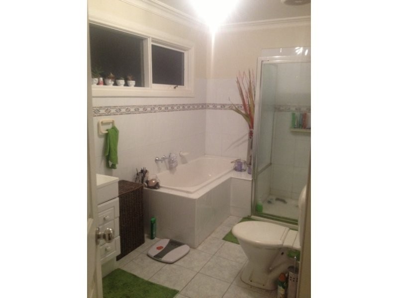 2/133 Crookston Road, Reservoir VIC 3073