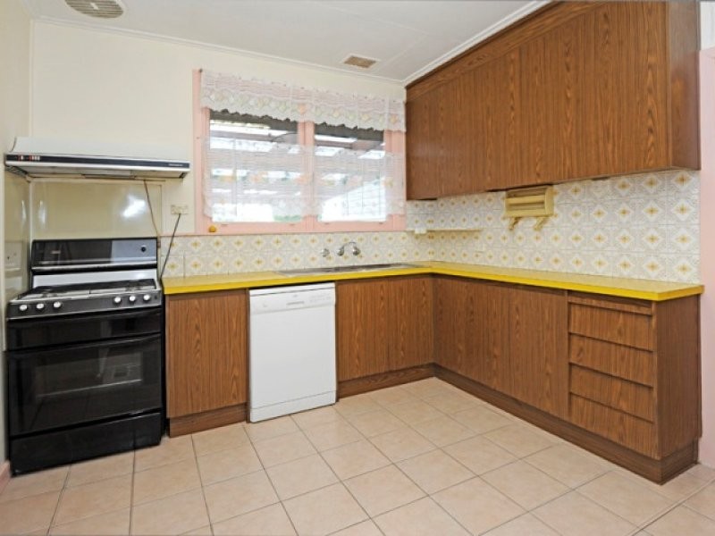 38 Lane Crescent, Reservoir VIC 3073