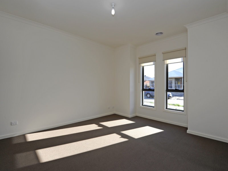 16 Wigan Close, Wollert VIC 3750