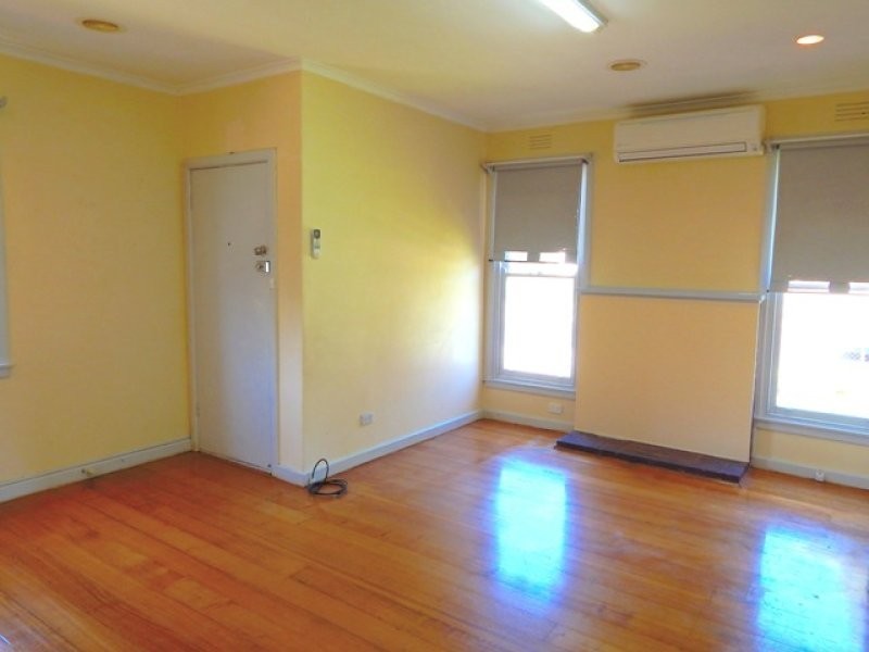 6 Laha Crescent, Preston VIC 3072