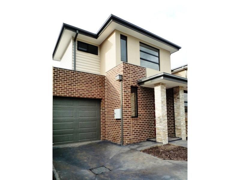 16B Pershing Street, Reservoir VIC 3073