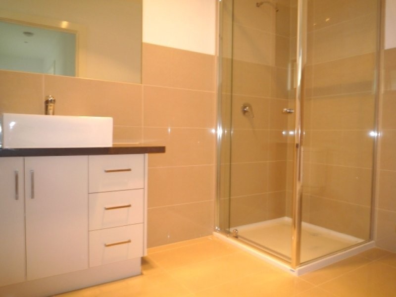 16B Pershing Street, Reservoir VIC 3073