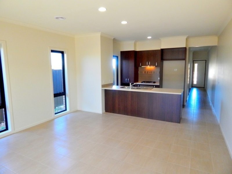 50 Little Windrock Lane, Craigieburn VIC 3064