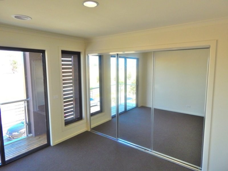 50 Little Windrock Lane, Craigieburn VIC 3064