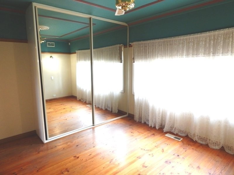 2 Don Street, Reservoir VIC 3073