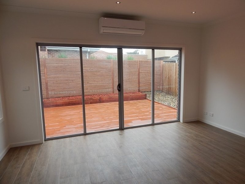 4/134 McMahon Road, Reservoir VIC 3073