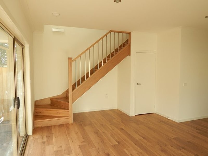 1/44 Boldrewood Parade, Reservoir VIC 3073