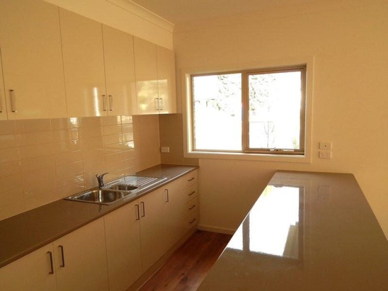 1/44 Boldrewood Parade, Reservoir VIC 3073