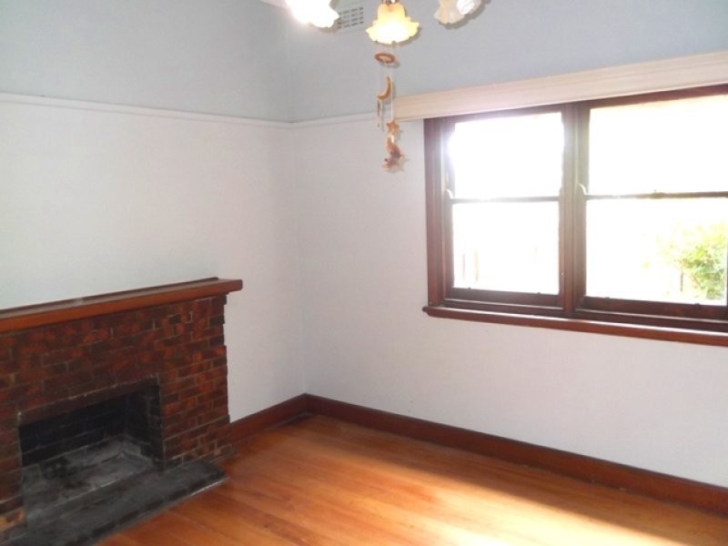 30 Pine Street, Reservoir VIC 3073