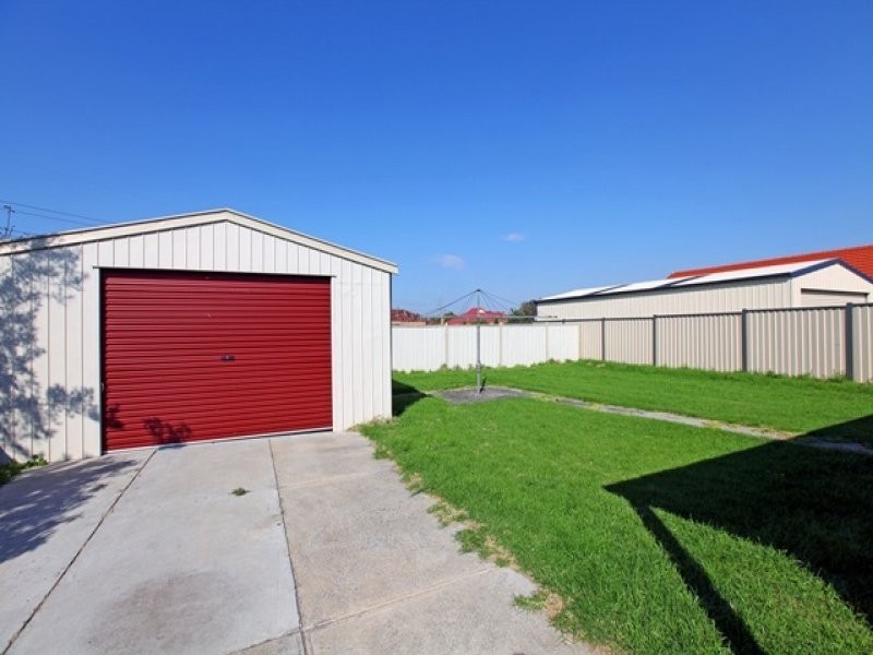 23 Mahoneys Road, Reservoir VIC 3073