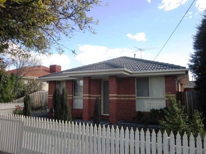 1/11 Leonard Avenue, Glenroy VIC 3046