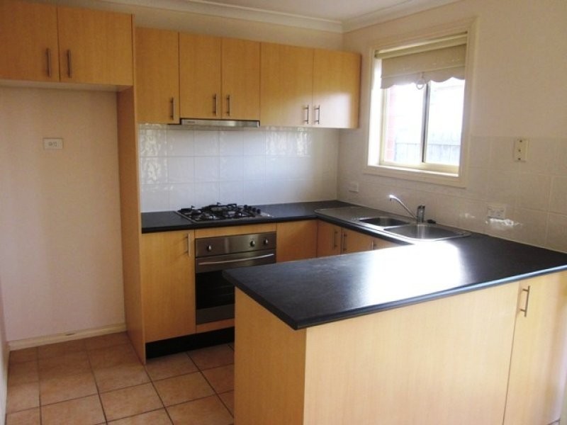 1/11 Leonard Avenue, Glenroy VIC 3046