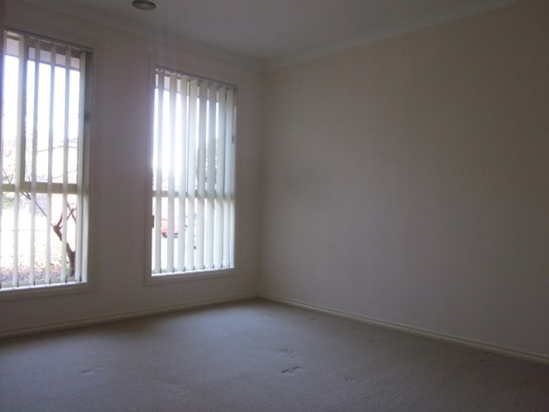 1/11 Leonard Avenue, Glenroy VIC 3046