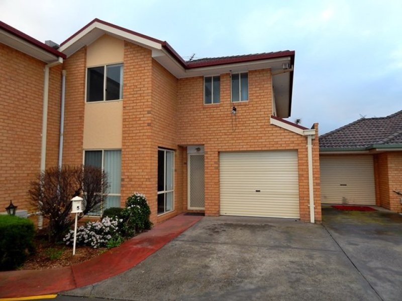3 Elinda Place, Reservoir VIC 3073