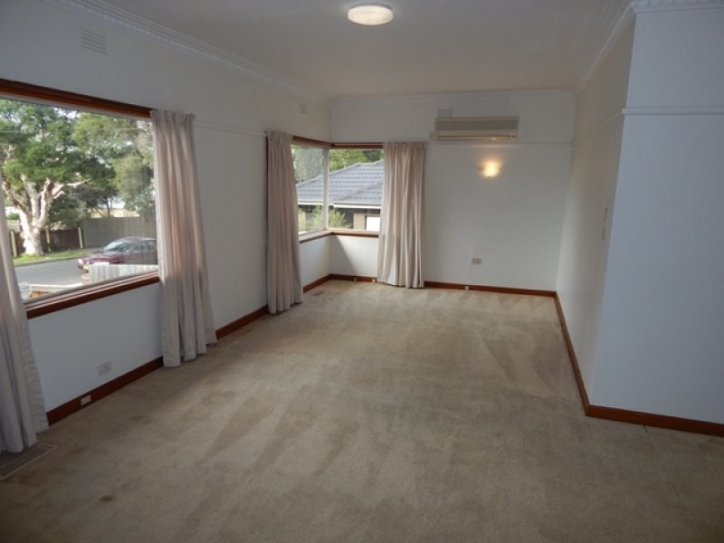 1/3 Box Street, Reservoir VIC 3073