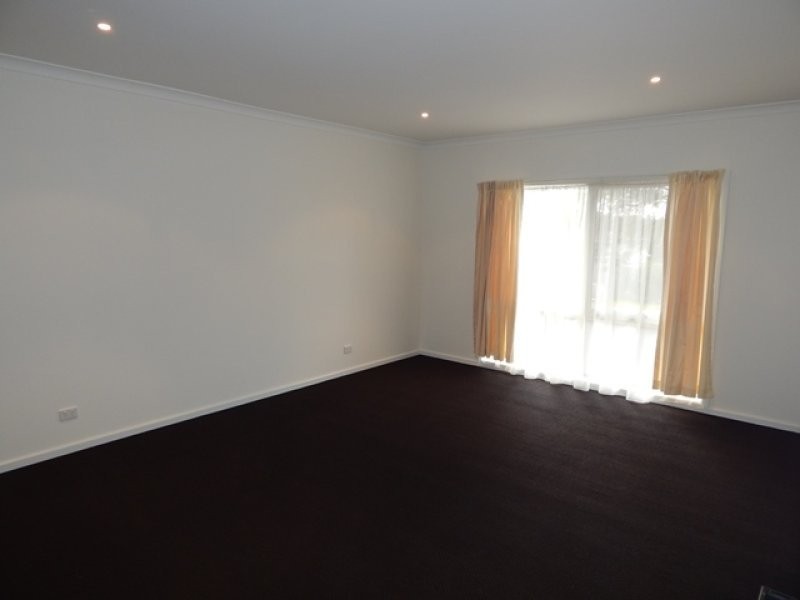 1/3 Box Street, Reservoir VIC 3073