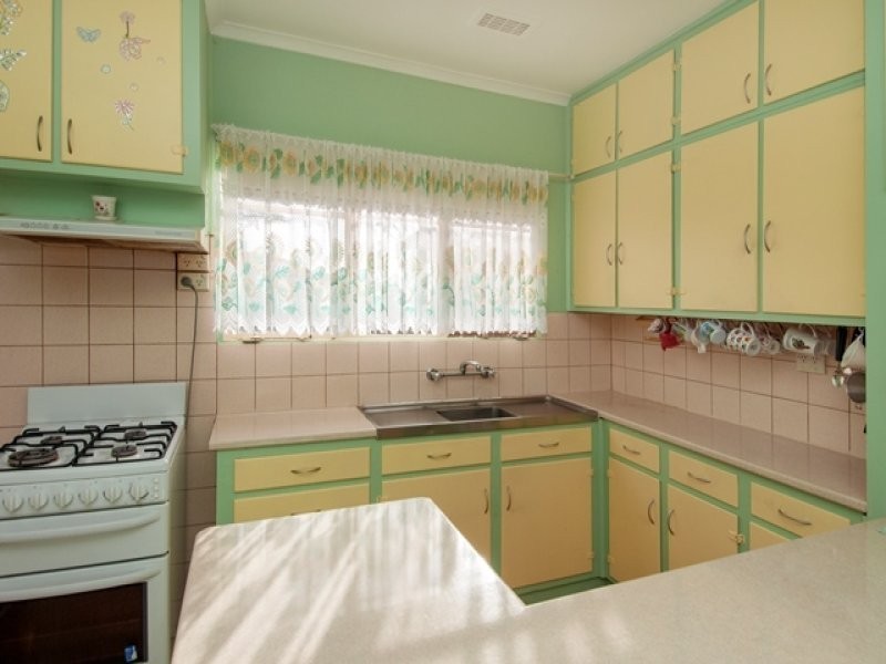 14 Laha Crescent, Preston VIC 3072