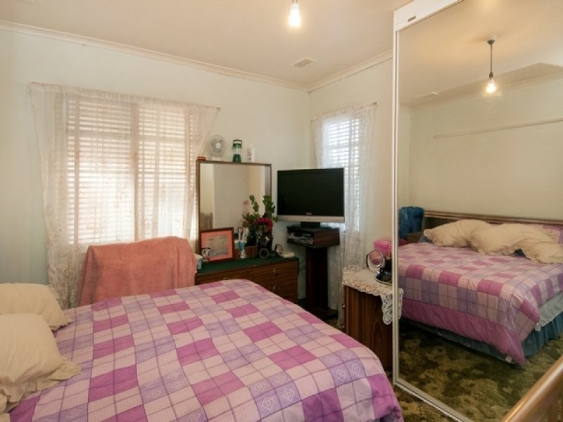 14 Laha Crescent, Preston VIC 3072