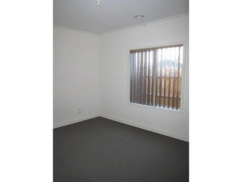 3/4 Elsey Road, Reservoir VIC 3073