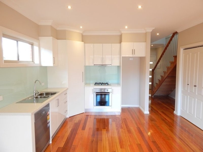 1/9 Cuthbert Road, Reservoir VIC 3073