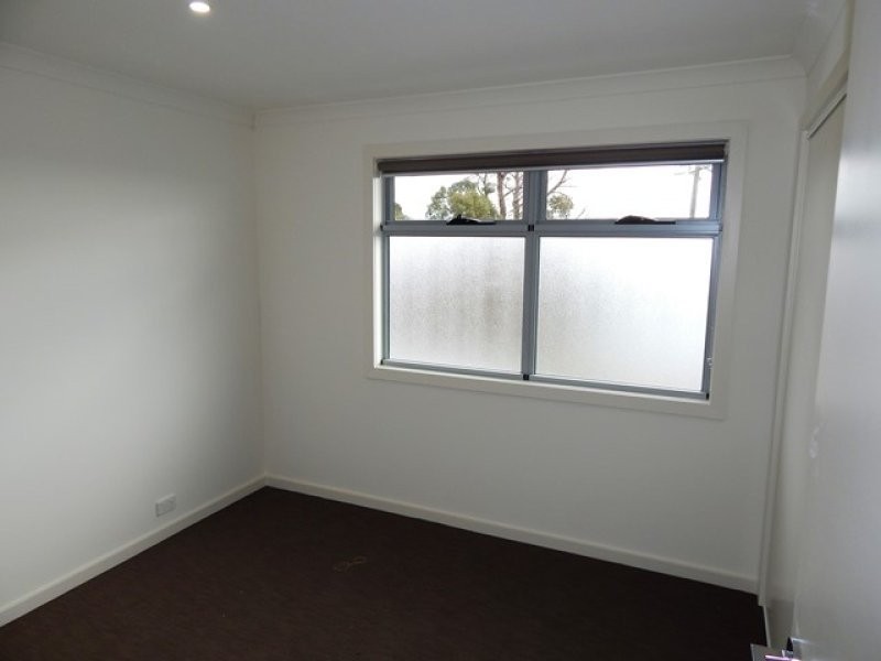2/55 Yarra Avenue, Reservoir VIC 3073