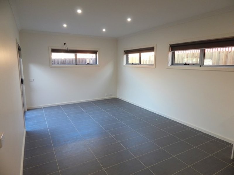 3/55 Yarra Avenue, Reservoir VIC 3073