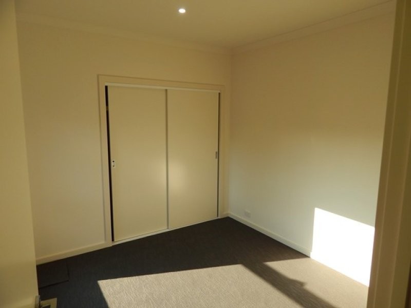 3/55 Yarra Avenue, Reservoir VIC 3073