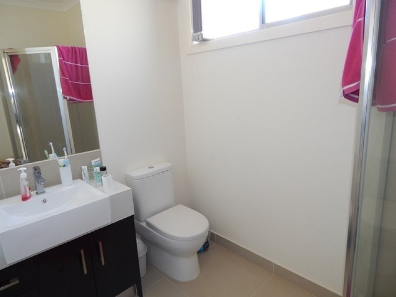 4/213-215 Albert Street, Reservoir VIC 3073