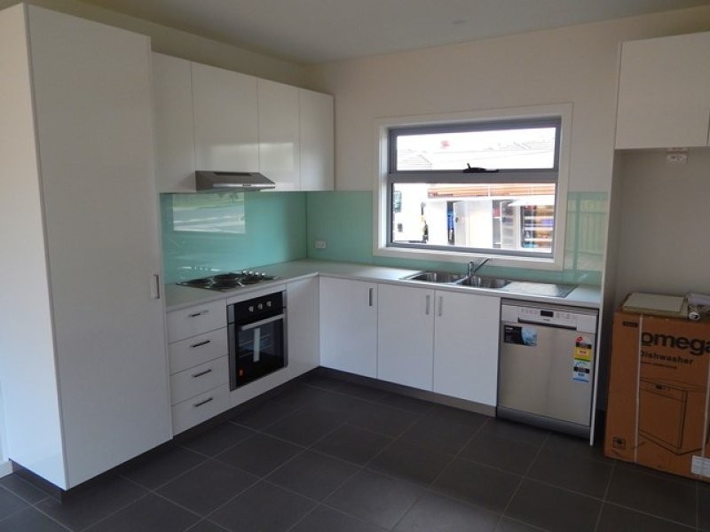 2/89 Purinuan Road, Reservoir VIC 3073