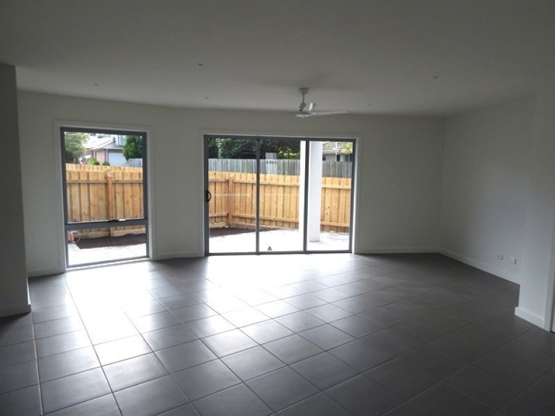 2/89 Purinuan Road, Reservoir VIC 3073