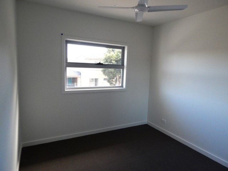 2/89 Purinuan Road, Reservoir VIC 3073