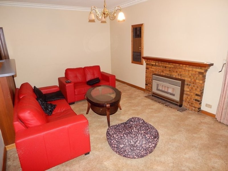 105 Barton Street, Reservoir VIC 3073