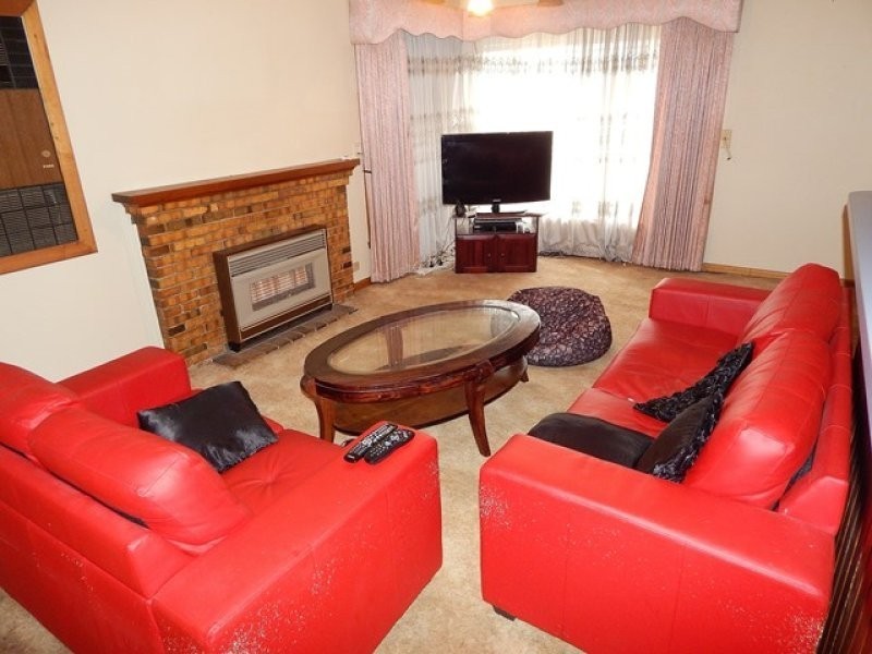 105 Barton Street, Reservoir VIC 3073
