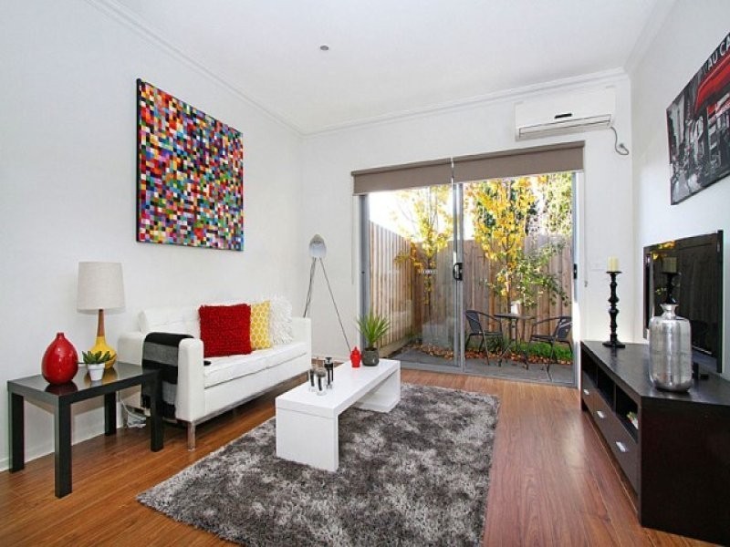 4/27 McMahon Road, Reservoir VIC 3073