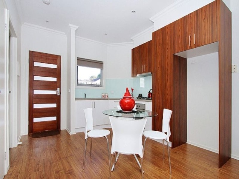 4/27 McMahon Road, Reservoir VIC 3073