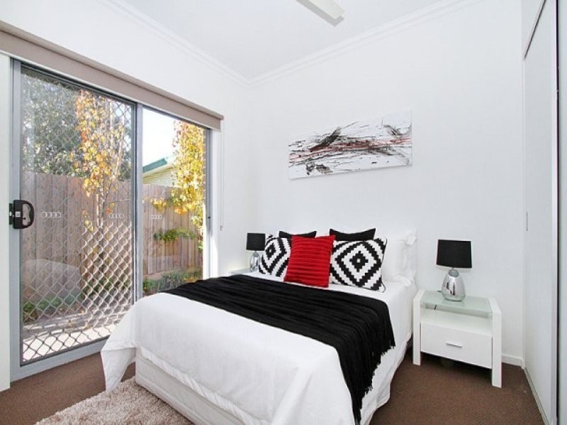 4/27 McMahon Road, Reservoir VIC 3073