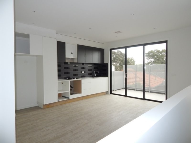 6/1 Erskine Avenue, Reservoir VIC 3073