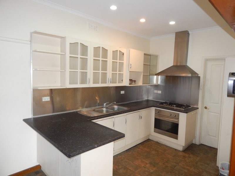 7 Epstein Street, Reservoir VIC 3073