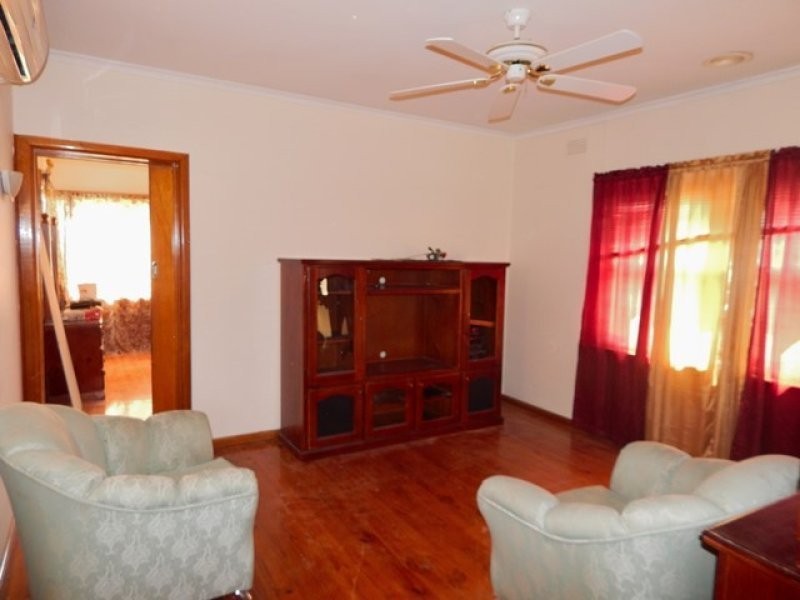 7 Epstein Street, Reservoir VIC 3073