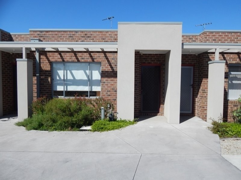 4/1 Mahoneys Road, Reservoir VIC 3073