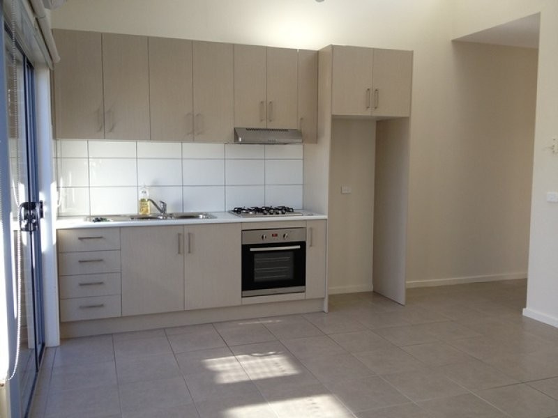 4/1 Mahoneys Road, Reservoir VIC 3073