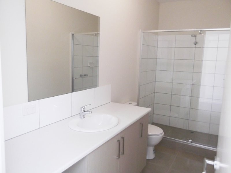 4/1 Mahoneys Road, Reservoir VIC 3073